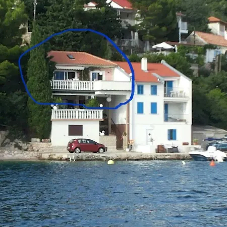 Nives * Stari Grad