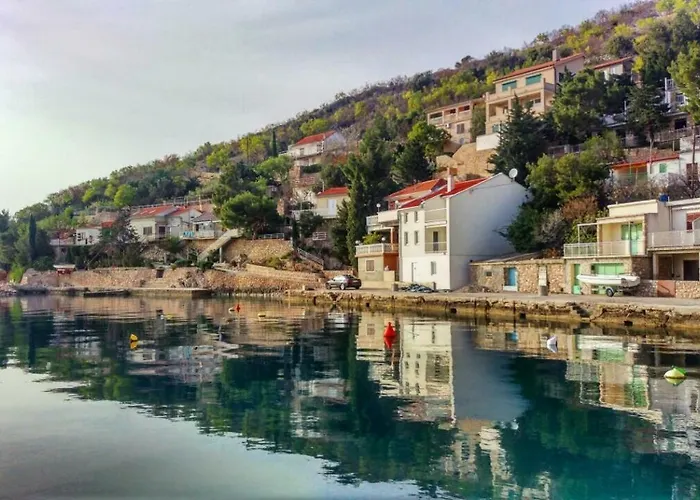 Nives Starigrad (Kvarner)