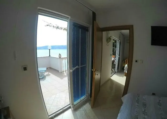 Nives * Starigrad (Kvarner)