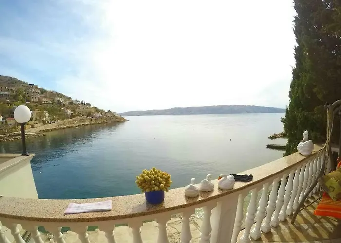 Nives * Starigrad (Kvarner)