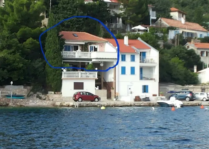 Nives * Starigrad (Kvarner)