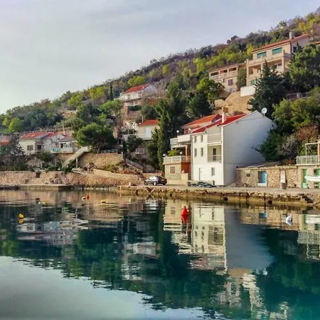 Nives Stari Grad